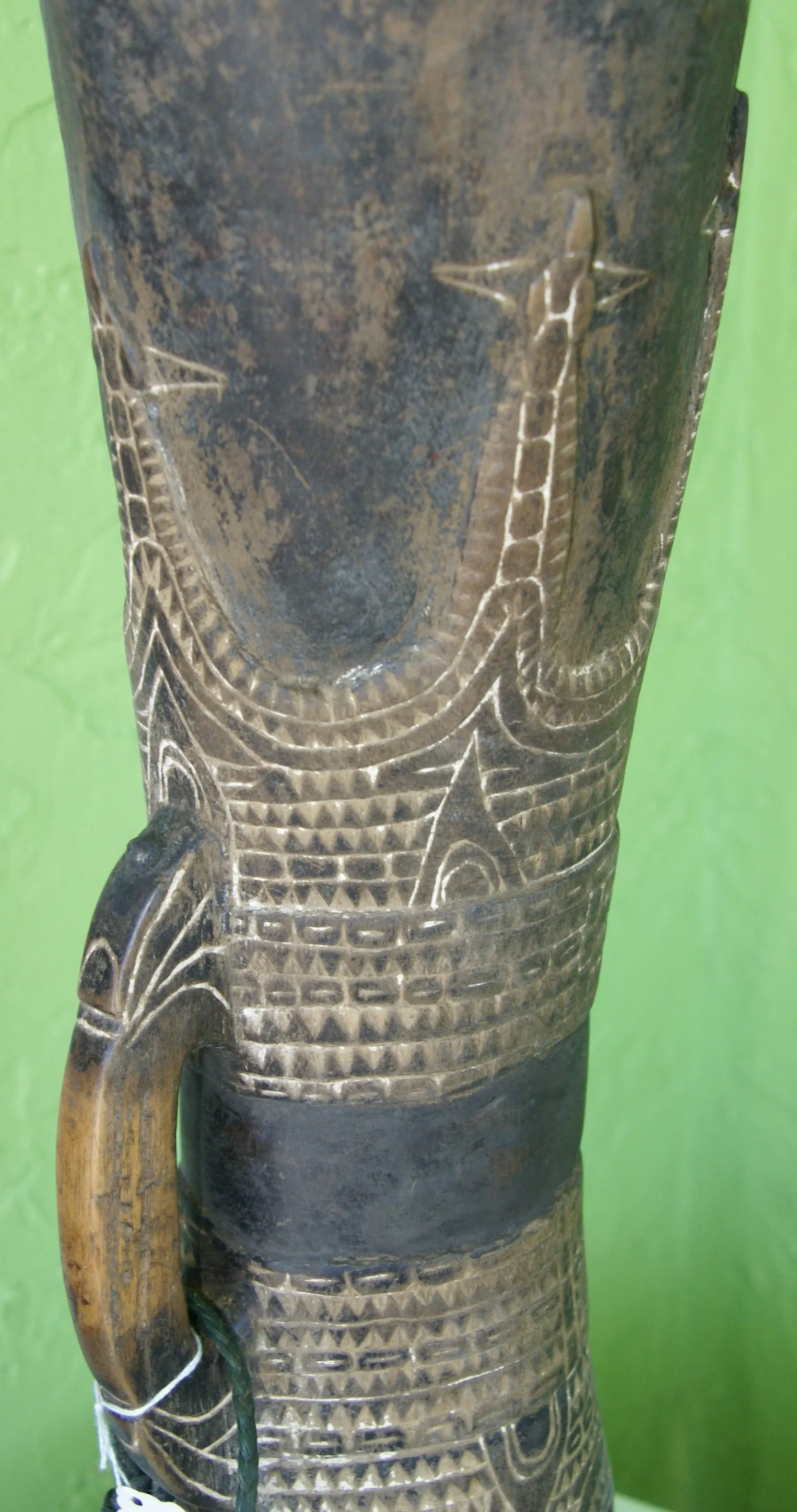 Rare One of a Kind Tribal Older Wood Kundu Hourglass Hand Held Drum, Hand Carved Percussion Instrument with Motifs Enhanced with White Lime (Still Apparent), Siassi Islands, Papua New Guinea 1980's, Melanesia 42A3